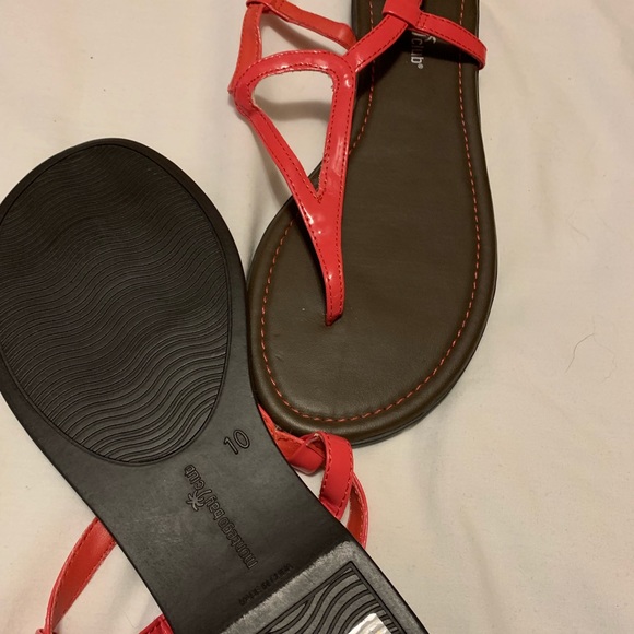 Sandals - Picture 2 of 2